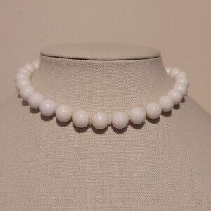 Vintage Marvella White Bead Necklace – Classic 1950s/60s Jewelry